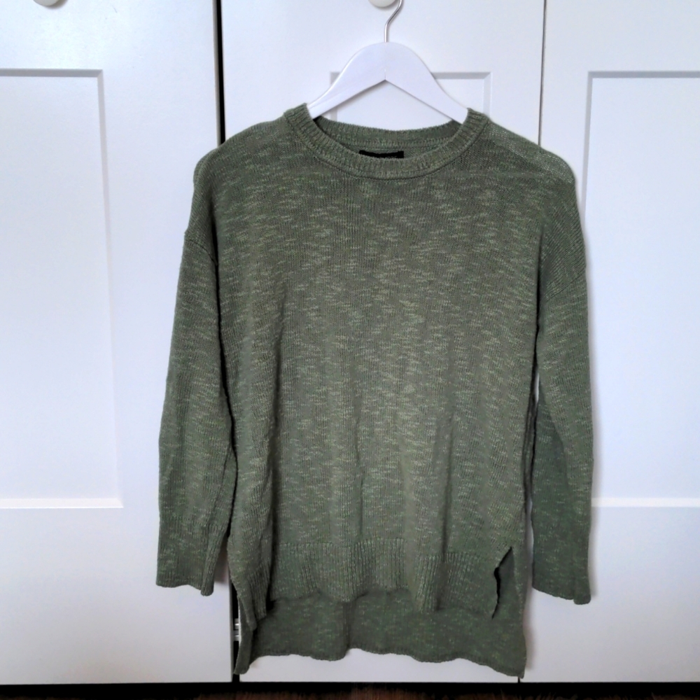 Rachel Zoe warm sage spring green oversized relaxed fit sweater